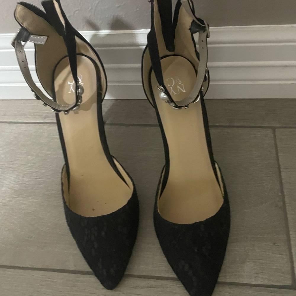 NY&CO black lace heels